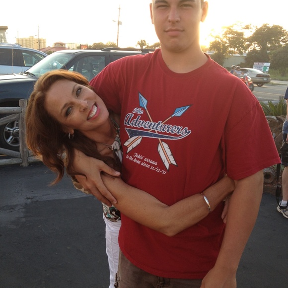 Meet your Posher, Joy - Picture 4 of 6